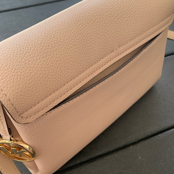 Michael Kors Addison Purse NWT - Picture 10 of 11